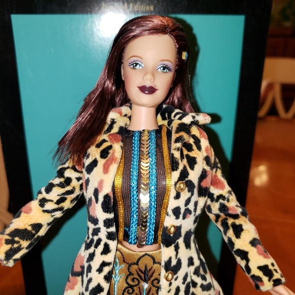 Limited Edition Todd Oldham Barbie - Picture 2 of 3